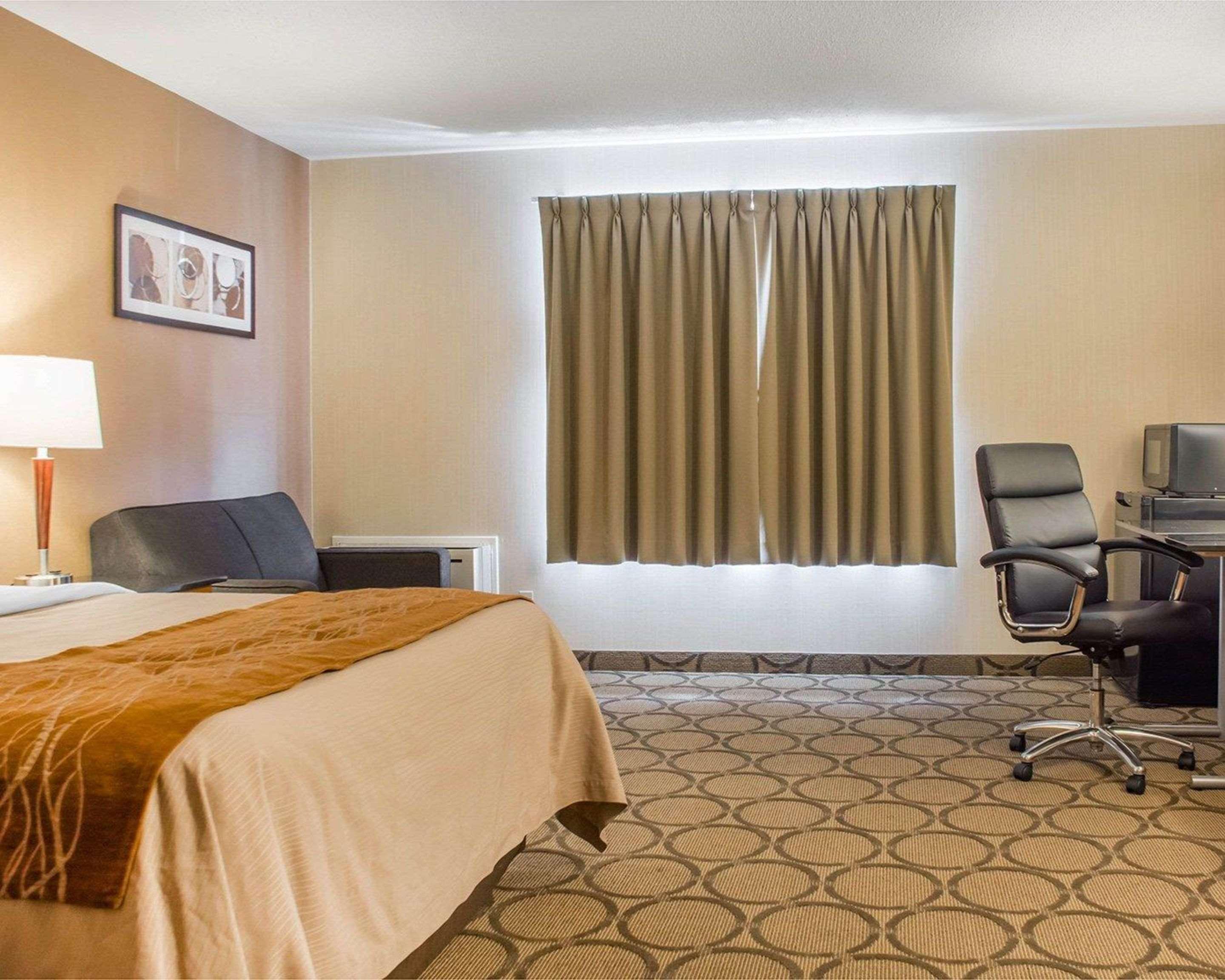 Comfort Inn Brantford Bagian luar foto