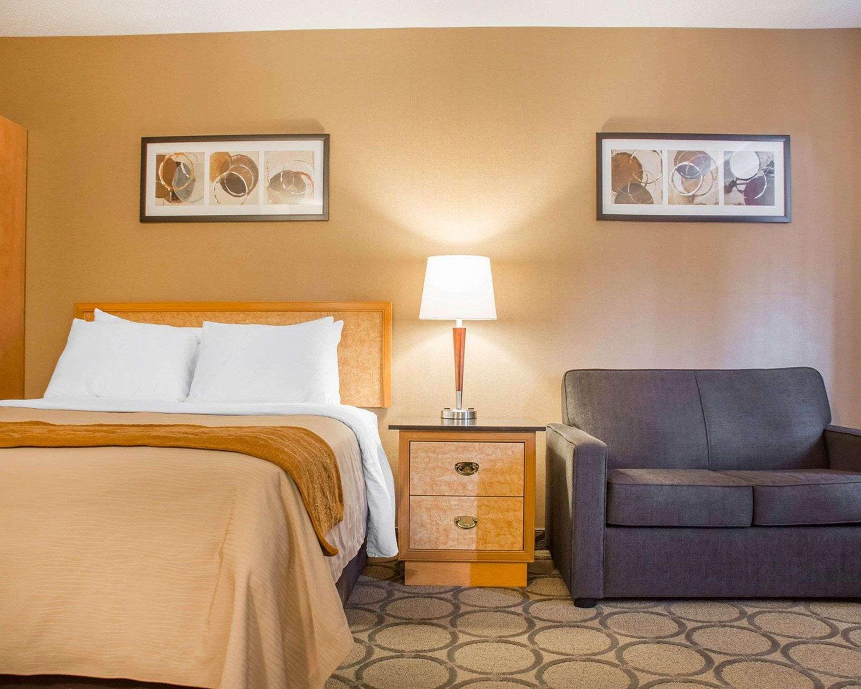 Comfort Inn Brantford Bagian luar foto