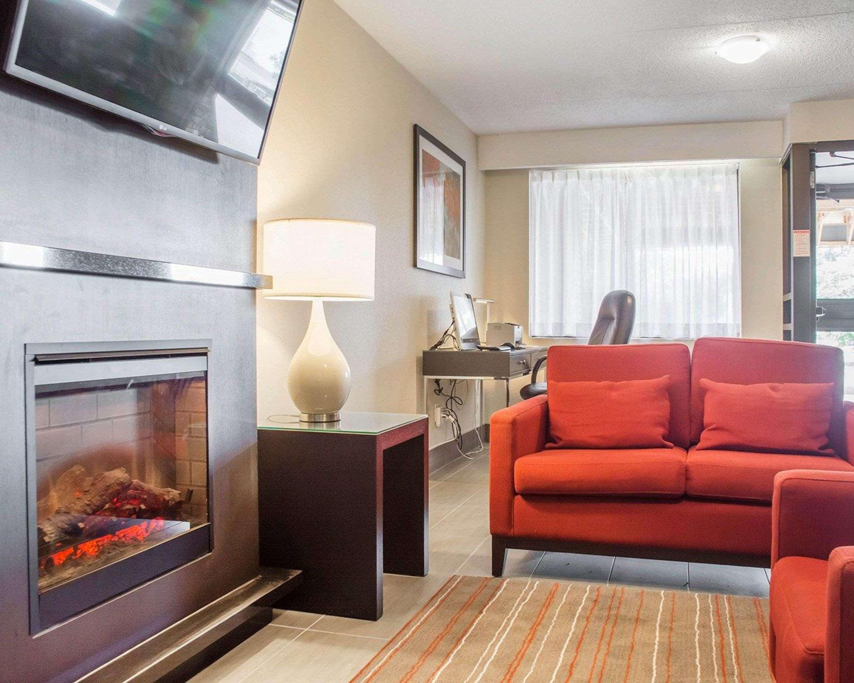 Comfort Inn Brantford Bagian luar foto