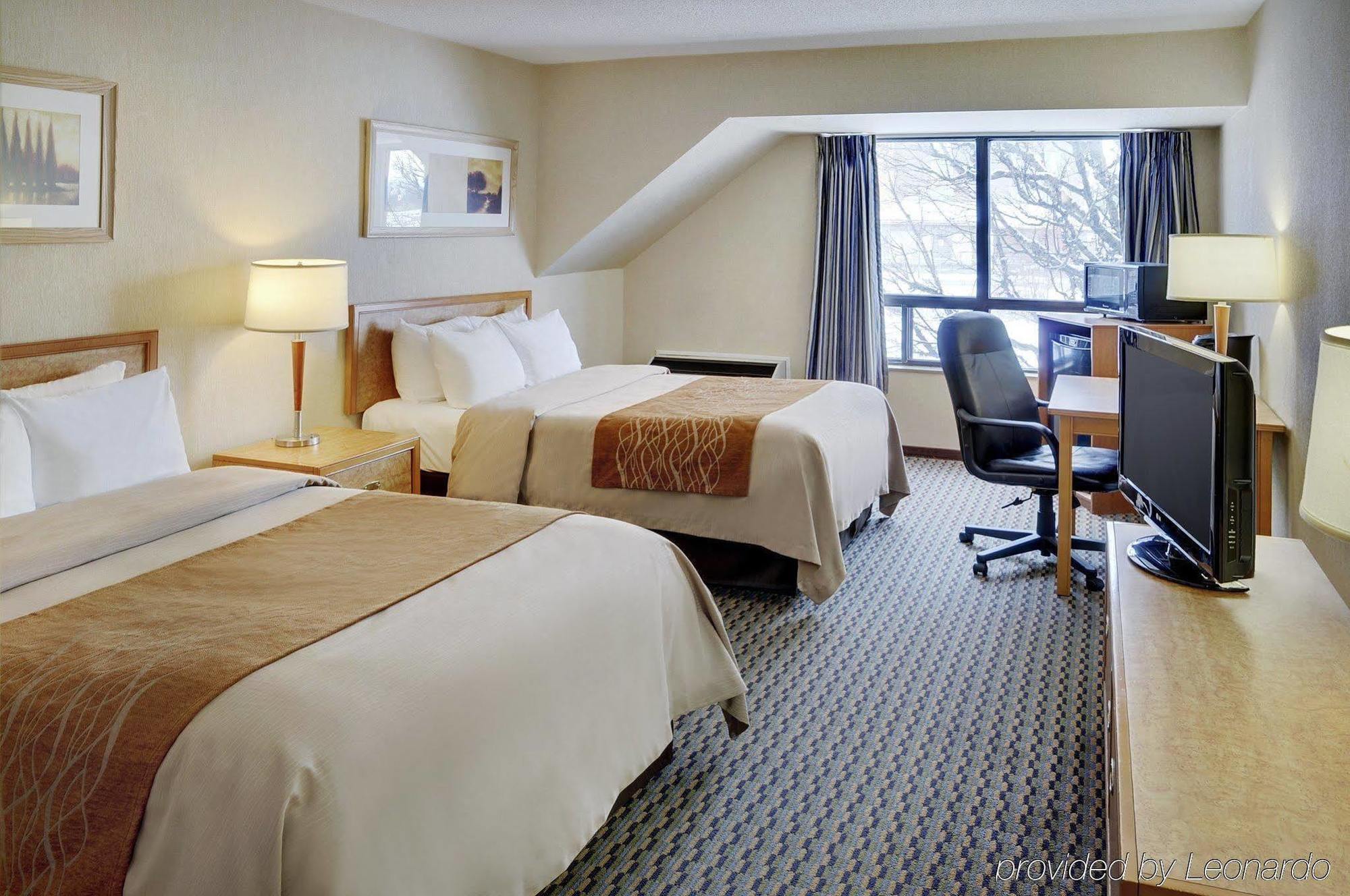 Comfort Inn Brantford Bagian luar foto