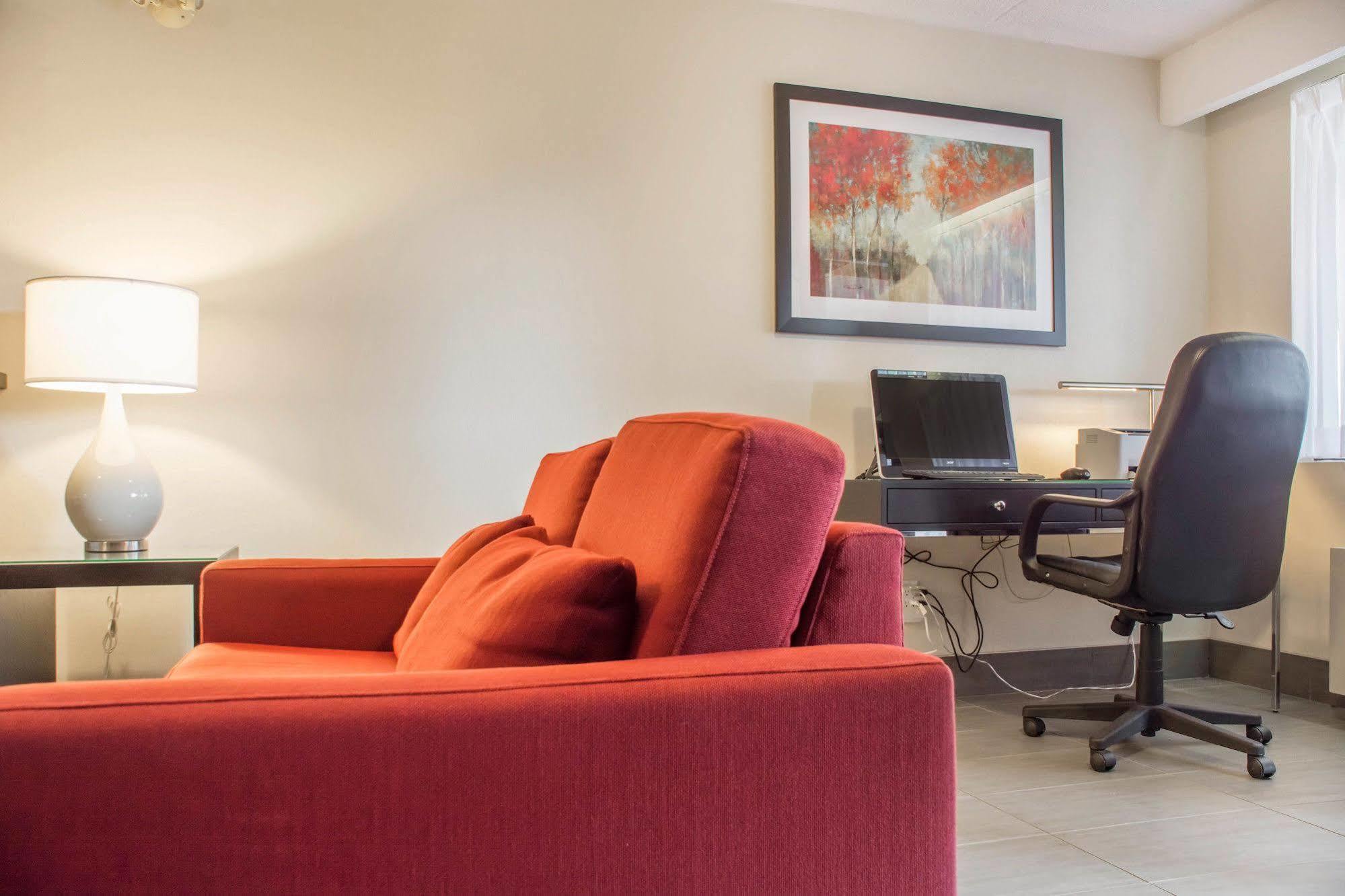 Comfort Inn Brantford Bagian luar foto
