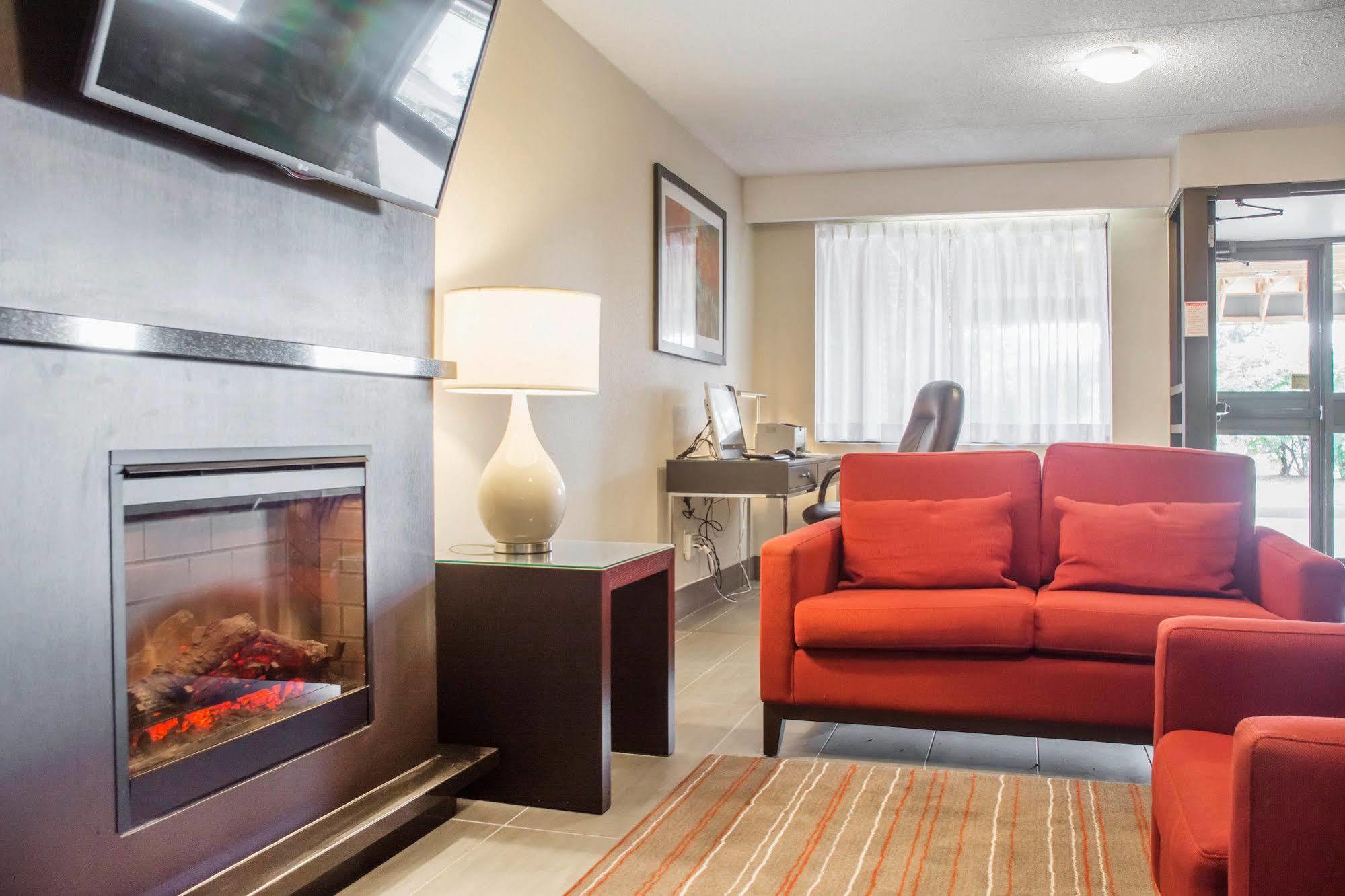 Comfort Inn Brantford Bagian luar foto