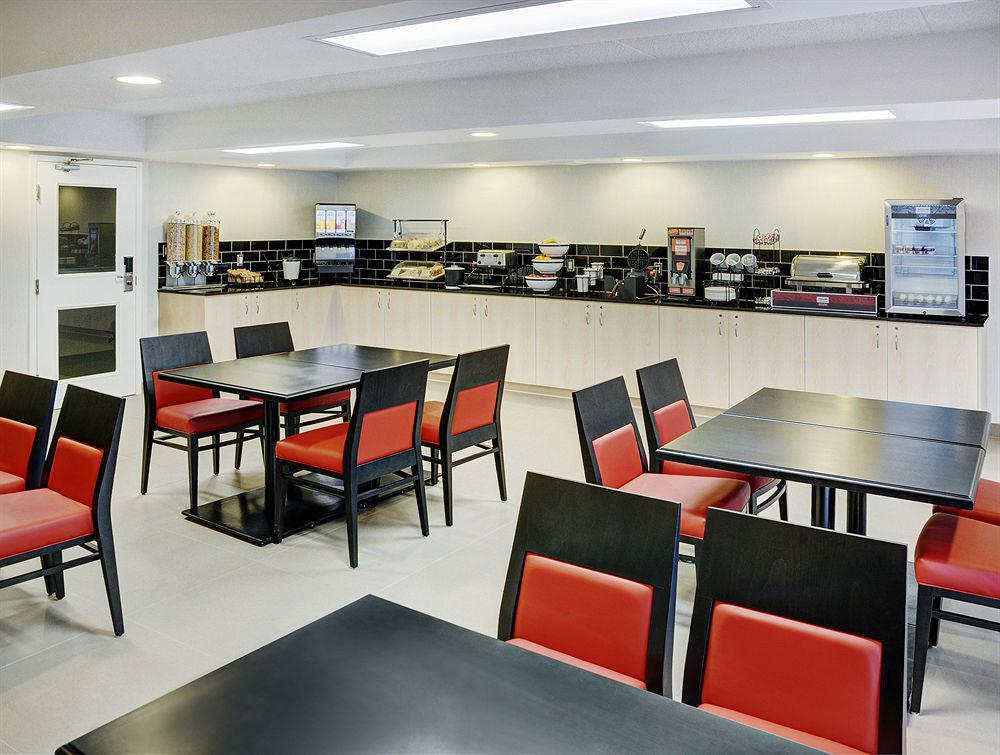 Comfort Inn Brantford Bagian luar foto